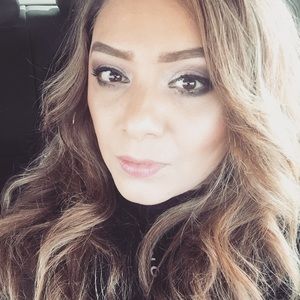 Meet your Posher, Ria